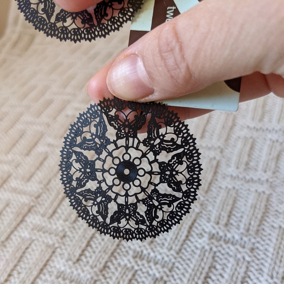 Butterfly Pattern Forever 21 Earrings - EUC - Picture 3 of 6